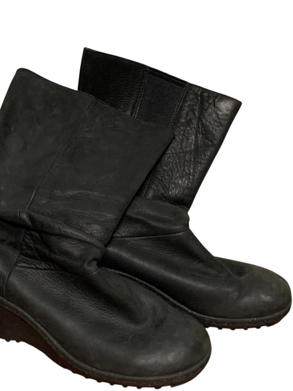 Keen 38 US 7.5 Mid Calf Pull On Boots Black Leather.
